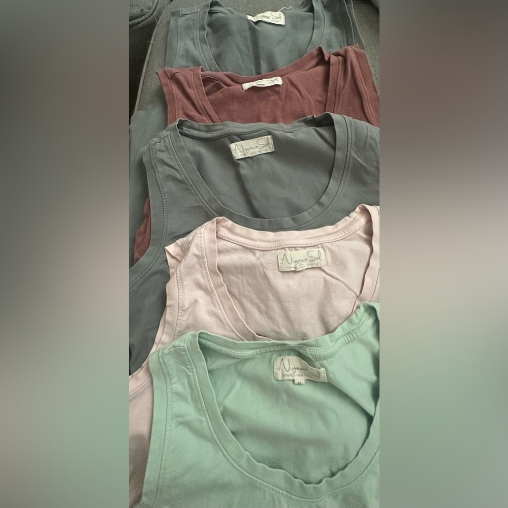 5 Niyama Sol top tanks Pilates / yoga, size M